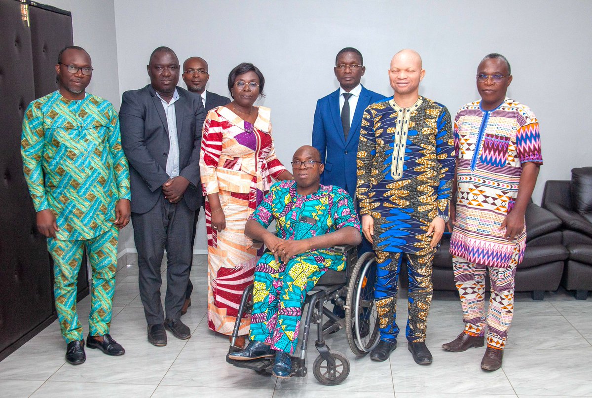 DaMaguy20's tweet photo. "Honorée d'avoir reçu l'équipe de #FETAPH. Nous avons abordé les défis auxquels sont confrontées les personnes handicapées au #Togo pour construire une société plus égalitaire et inclusive. Ensemble, œuvrons pour l'épanouissement des personnes handicapées. #Inclusion #Solidarité" https://t.co/xfgcWAG27N