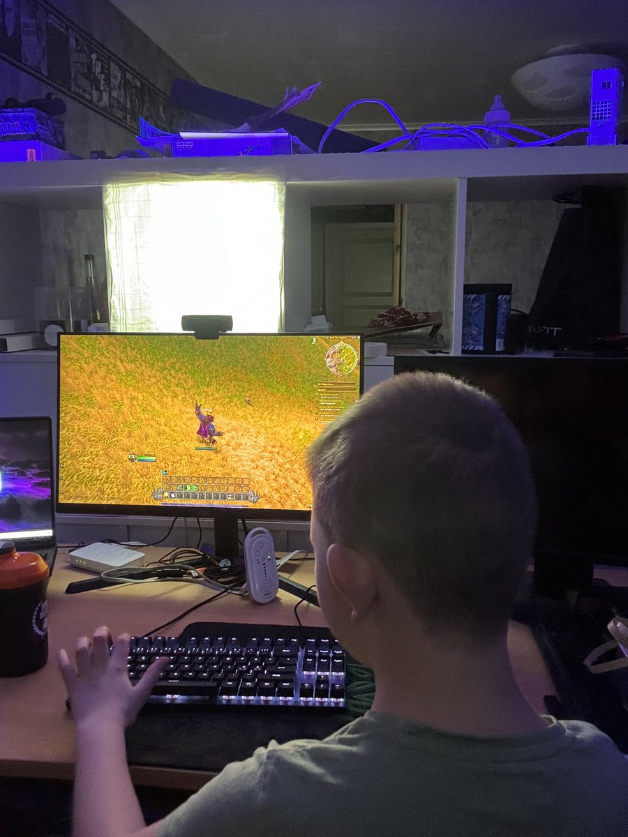 schoscar tweet media