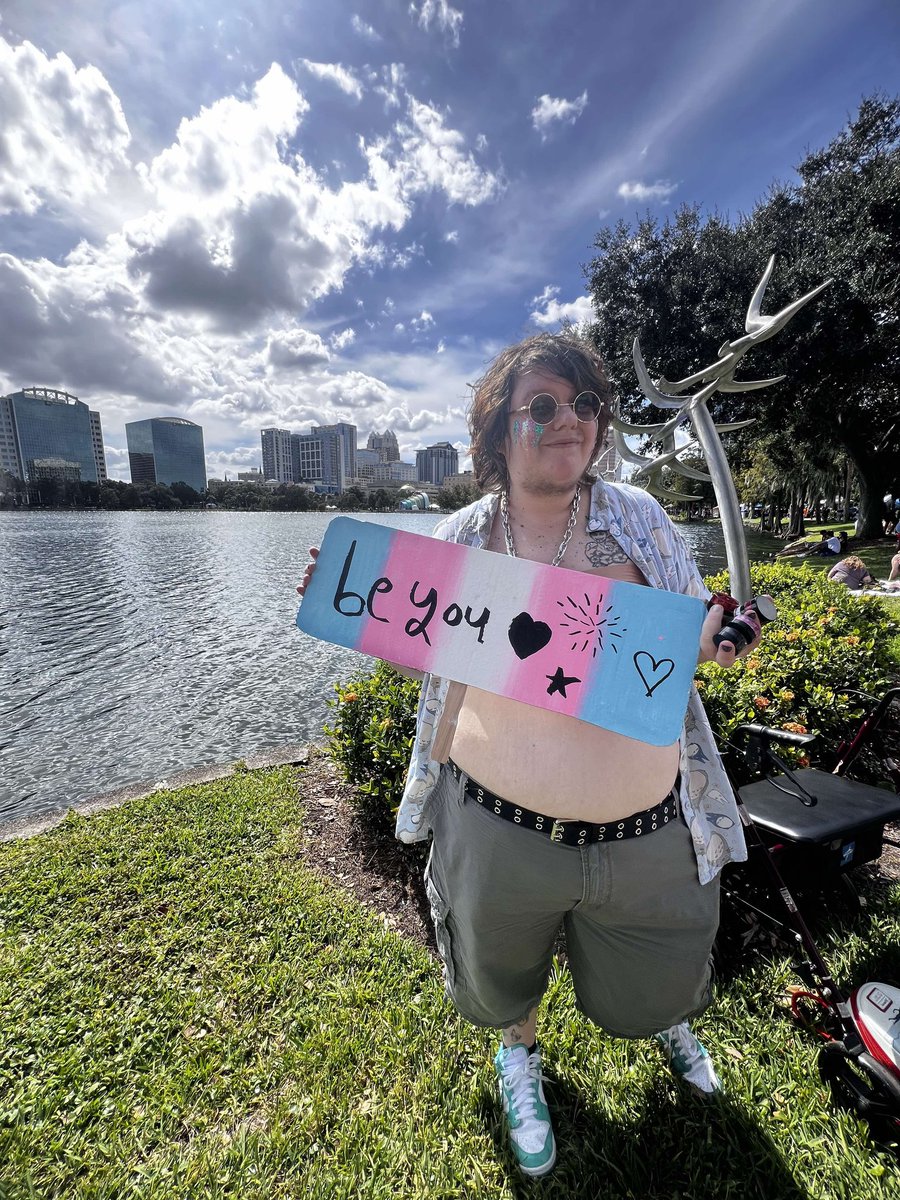 TransBoyDenki's tweet photo. Pride was yesterday in Orlando and it was the best one I've been to.
Amazing how much using a mobility aid helps me be mobile. https://t.co/nBbwe12lpn