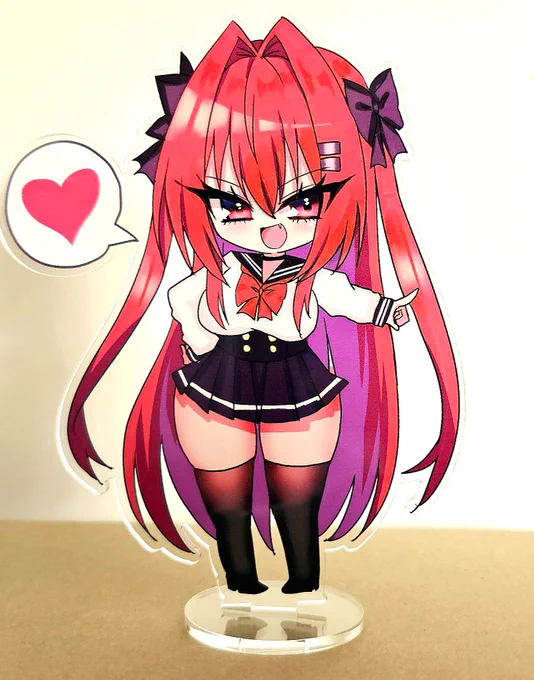 今年 うちの子 本当に色々作ったアクスタ複数 タペストリー ステッカー ねんどろ再現そして 等身大パネル 行動力の化身だったフォロワーさん20000人行ったらラバスト作るけど それはまた先のお話 