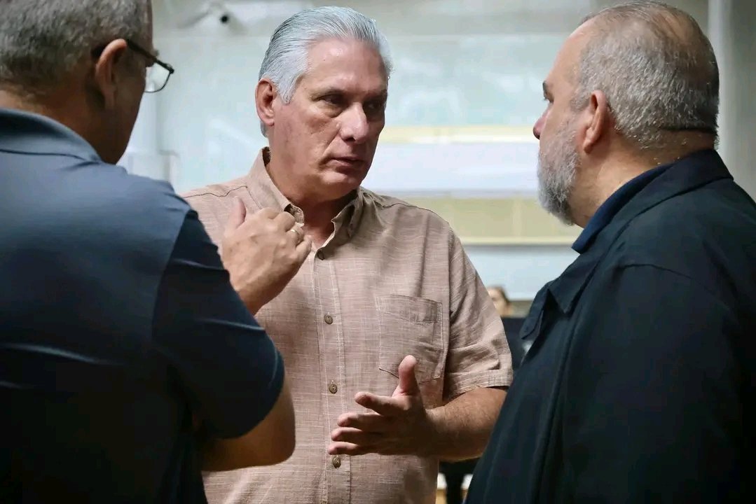 En tiempos donde el odio pretende derrotar al amor y a la esperanza, ahí están ellos, #UnidosXCuba, trabajando sin descanso para conectar a un país 🇨🇺