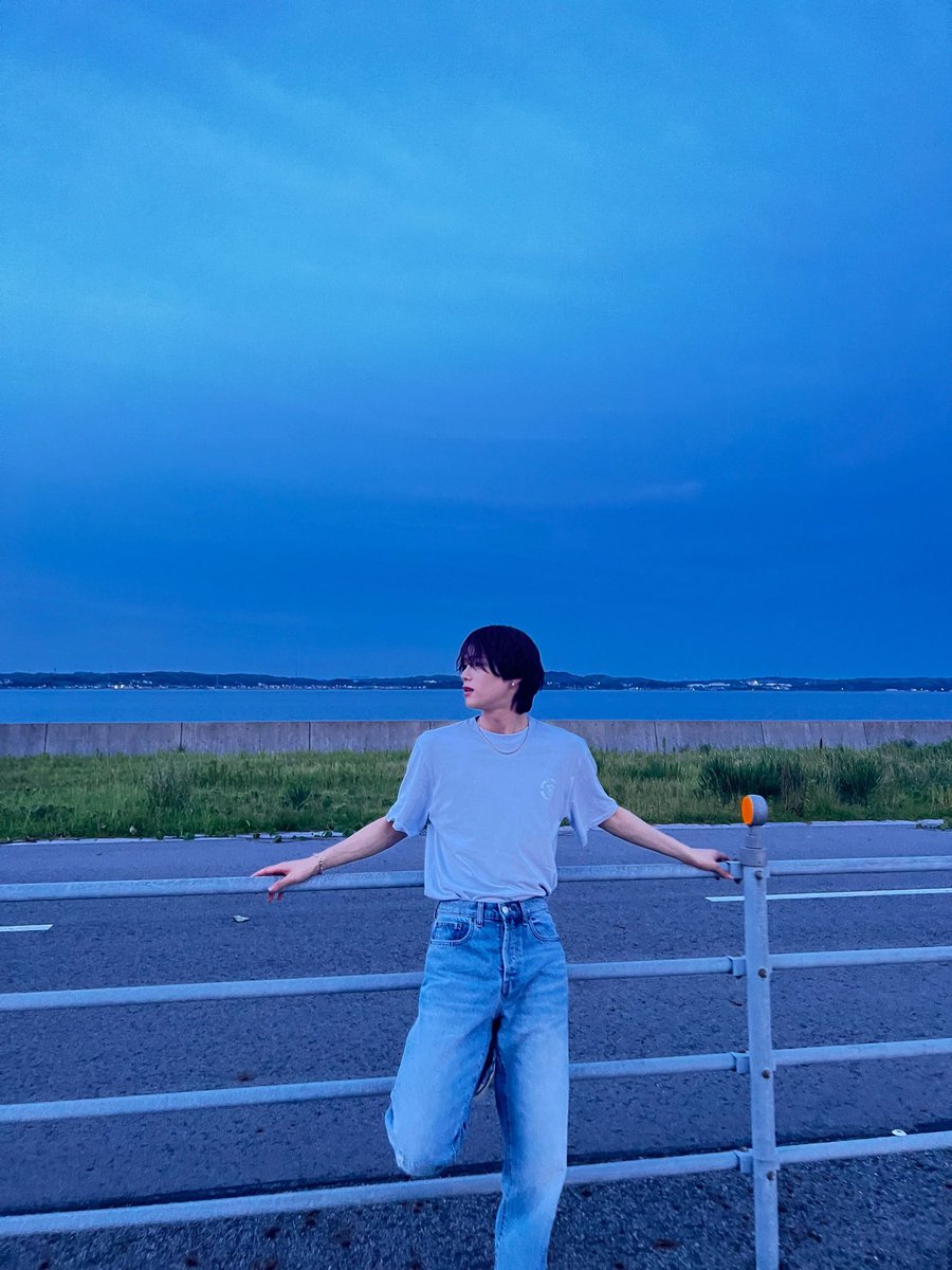 andTEAM_members's tweet photo. 우리 맏형ハッピーバースデー 🥳 🥳 
これからも一緒に頑張ろうね！
愛してるよん 🥰 

#HAPPY_K_DAY
#andTEAM #EJ https://t.co/jeiWg20PBs