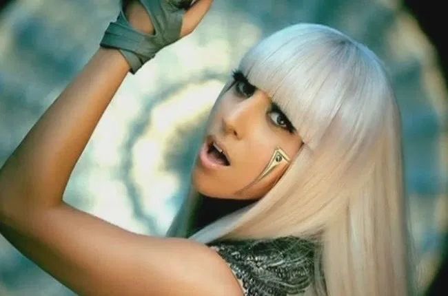 allurequinn's tweet photo. the greatest pop star of the century made her debut https://t.co/gAnzGxbKAM