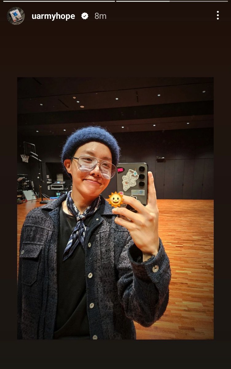 Grey_OT7's tweet photo. I vote for #jhope at #2024MAMAVOTE https://t.co/2hd2O4CAqU