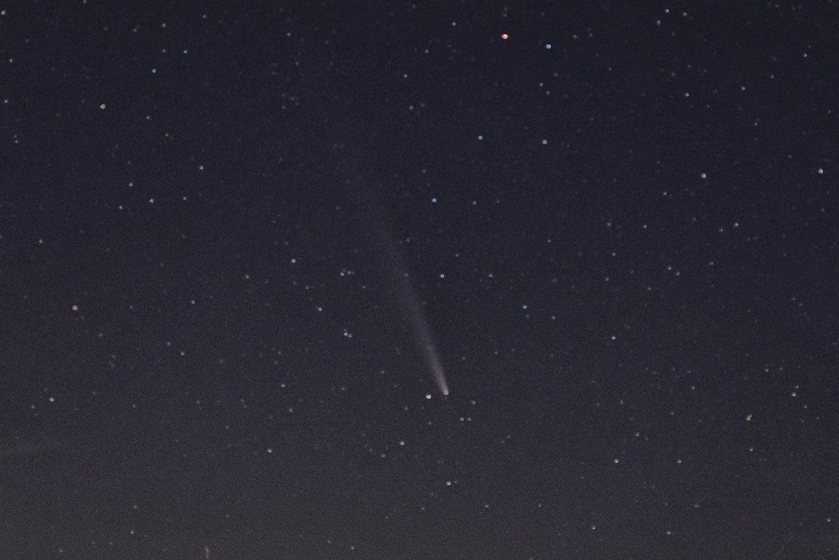 yamadeaimashou's tweet photo. 最��の悪あがきで中央アルプス越しで紫金山・アトラス彗星。
先週は肉眼で観えたけど今日は写真越しでないと観れませんでした。
#紫金山・アトラス彗星 　#長野県　#陣馬形山　#中央アルプス　#空木岳 https://t.co/kzHGRmlojr