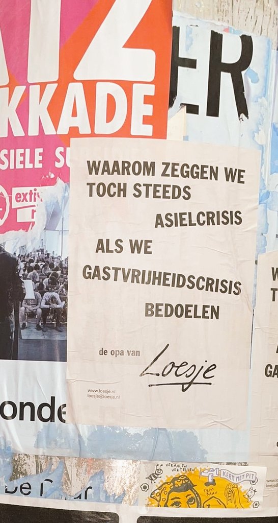 **  waarom zeggen we
      toch steeds
                    Asielcrisis 
          als we
      gastvrijheidscrisis 
                 bedoelen           **
#Loesje