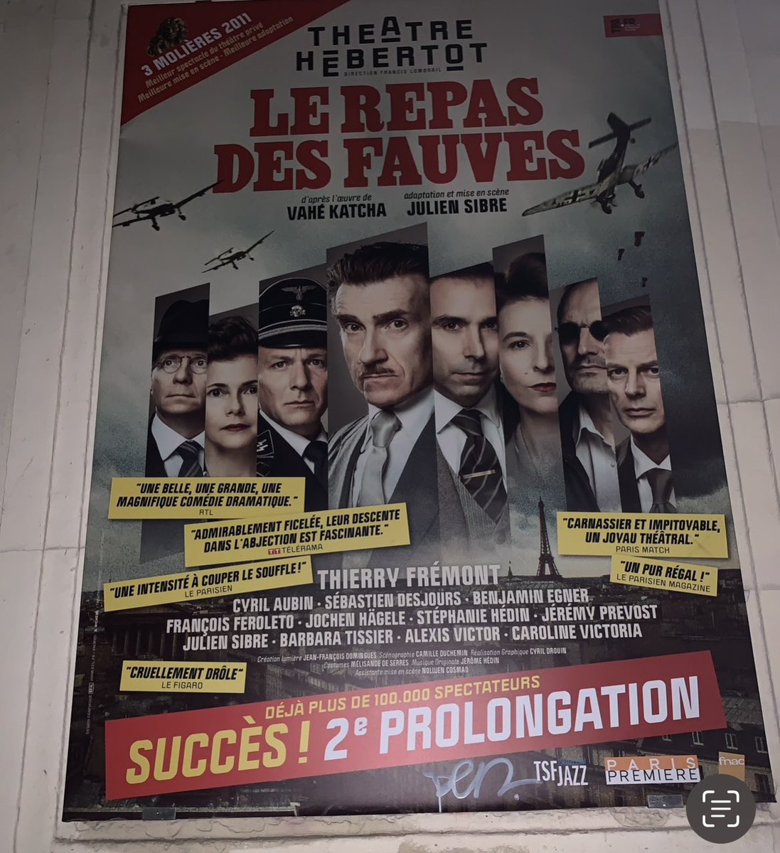 GinaRespiro's tweet photo. Le repas des fauves : quels otages sacrifier en réponse à un attentat pendant la guerre ? Les comportements humains ne sont pas toujours ceux qu’on attend ou espère. Parfois moches… avec un excellent Thierry Fremont !
Théâtre Hebertot https://t.co/3Zw1vbnJmb