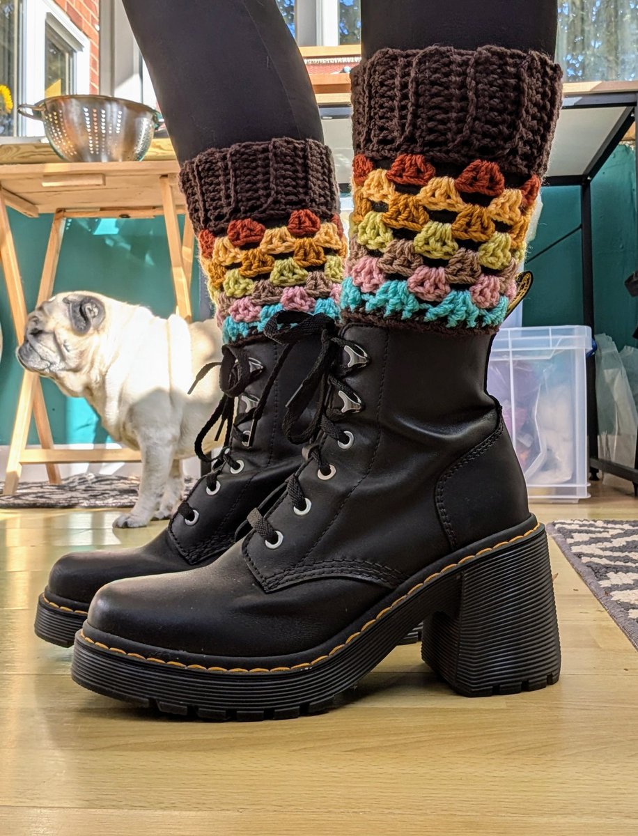 CraftandaCuppa_'s tweet photo. Hi everyone, it's starting to get colder here and I have the perfect pattern to keep the chills away!! You can crochet your own pair of ankle warmers following my YouTube tutorial https://t.co/m0K2dmHfKg
#crochet #wintercrochet #crochettutorial #crochetlegwarmers #crochetfashion https://t.co/kBbrcR43R5