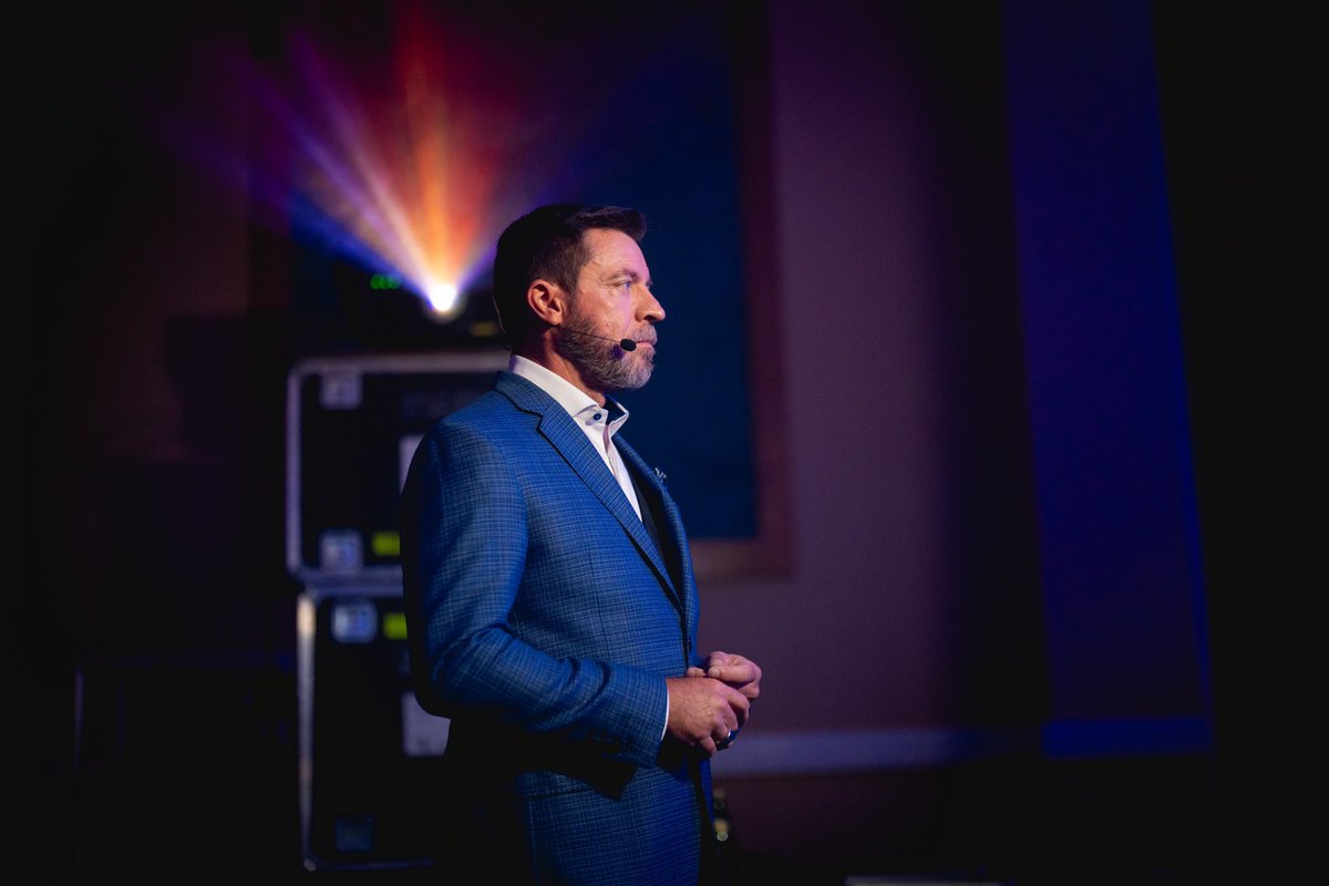 HeroSpeaker's tweet image. Success is not about avoiding failure or embracing it.

It’s about understanding its role in the process.

#successandfailure #successprinciples #supergood #successtips #failureispartofsuccess