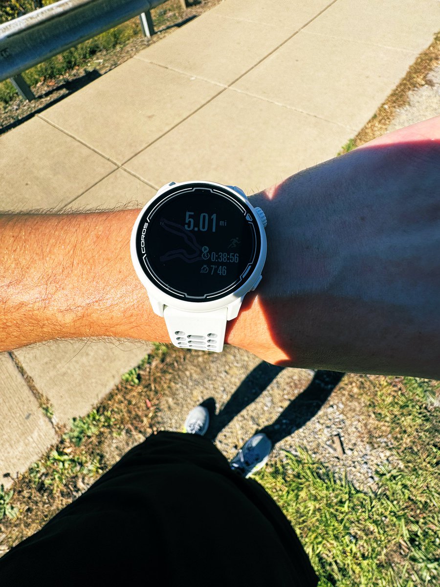 Amazing weather in Pittsburgh today.
✅ 5 miles run in North Park. 
#marathon training for <a href="/PGHMarathon/">Pittsburgh Marathon</a>