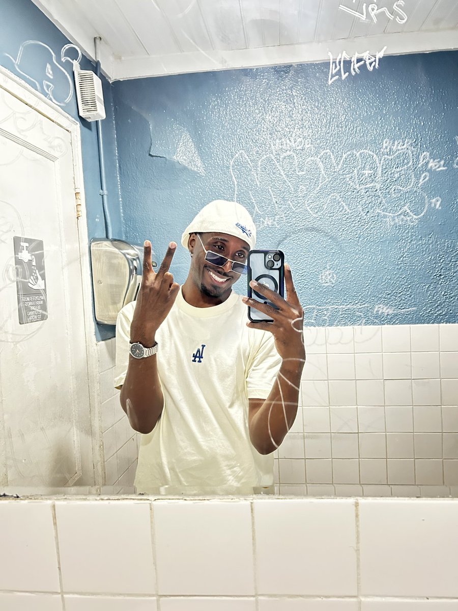 YO NIGGA FAV tweet media