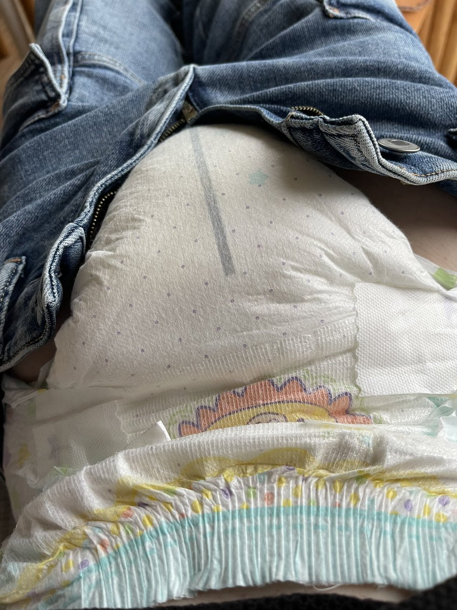 little_mael's tweet photo. Chill !
#Diaperboys #abdl https://t.co/bmfsAYPAkS