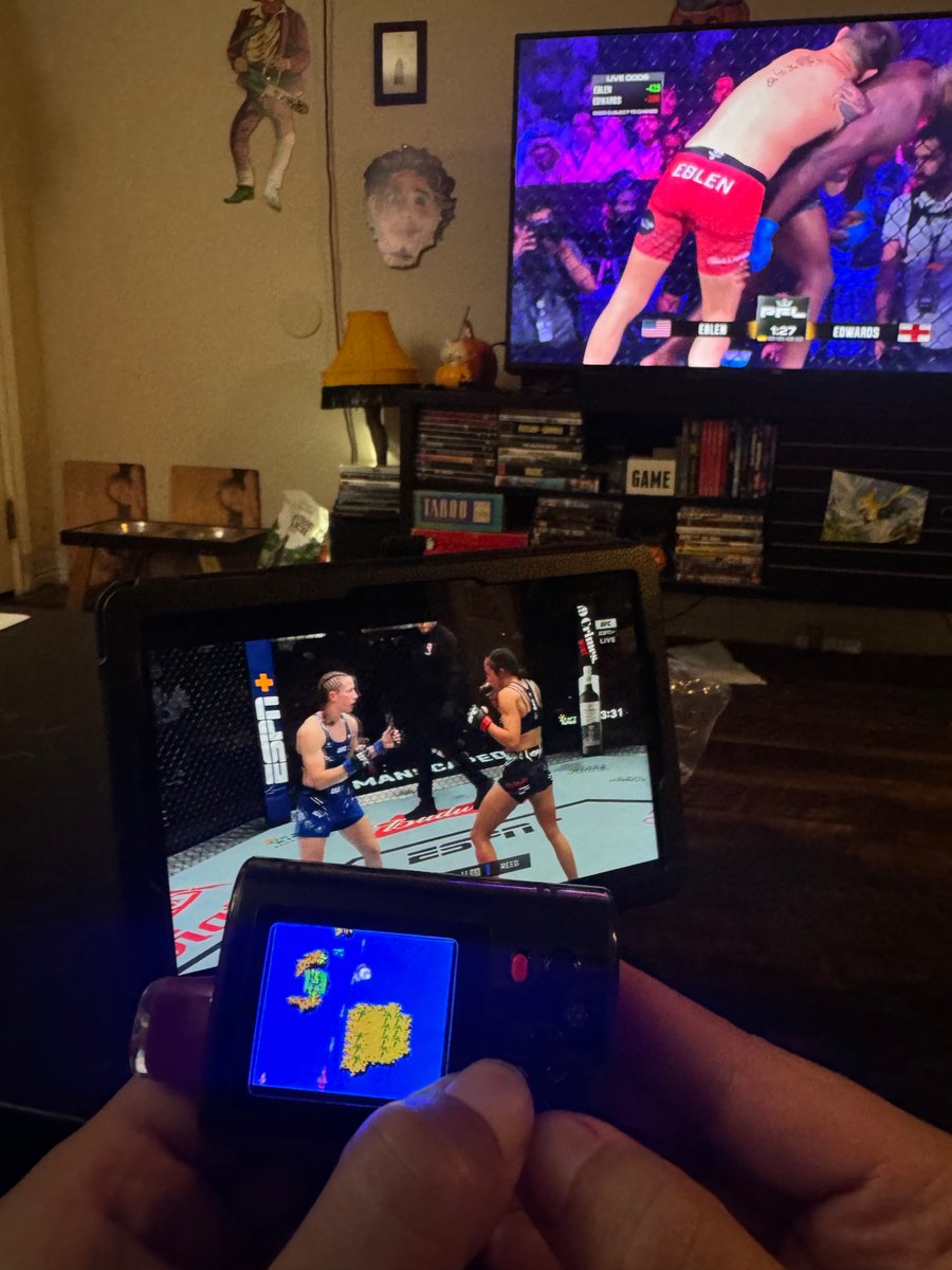 lekzandr's tweet photo. Boring ahh fights 🥱 https://t.co/RmOLShtbBl