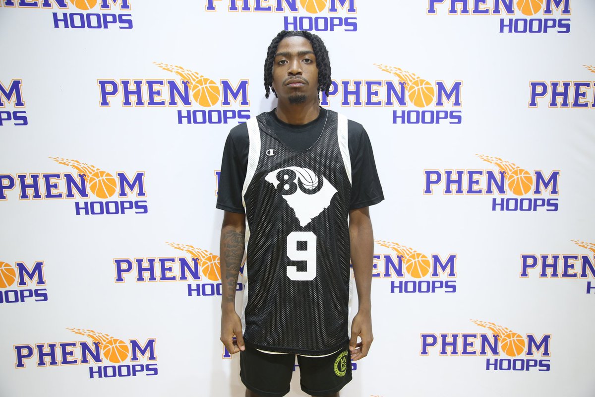 5’9 25 Nikayle Hodge (Westminster Catawba) is playing with phenomenal energy. Scrappy, quick point guard with vision, perimeter shooting, and penetration ability. Setting up others and efficiently taking advantage of his scoring chances #SCTop80