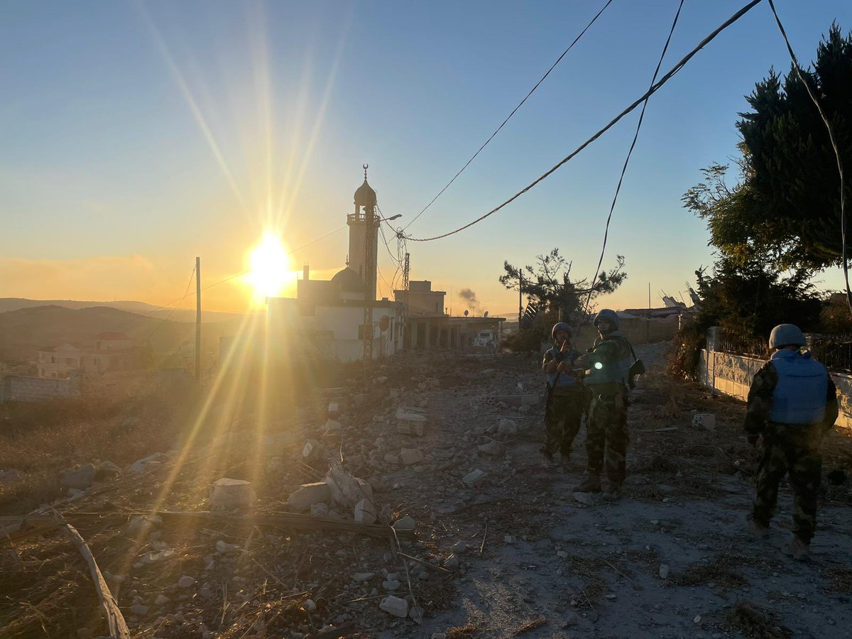 Some more pics here of the Irish clearing the way for the resupply convoy to UNP 6-52 and 6-50.