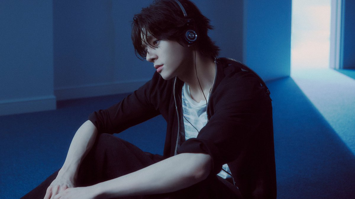 simjaze's tweet image. Daydream of Blue Moon, celebrates love's beauty in all its forms, offering an immersive journey into longing and connection. Through heartfelt tales of passion, heartache, and hope.