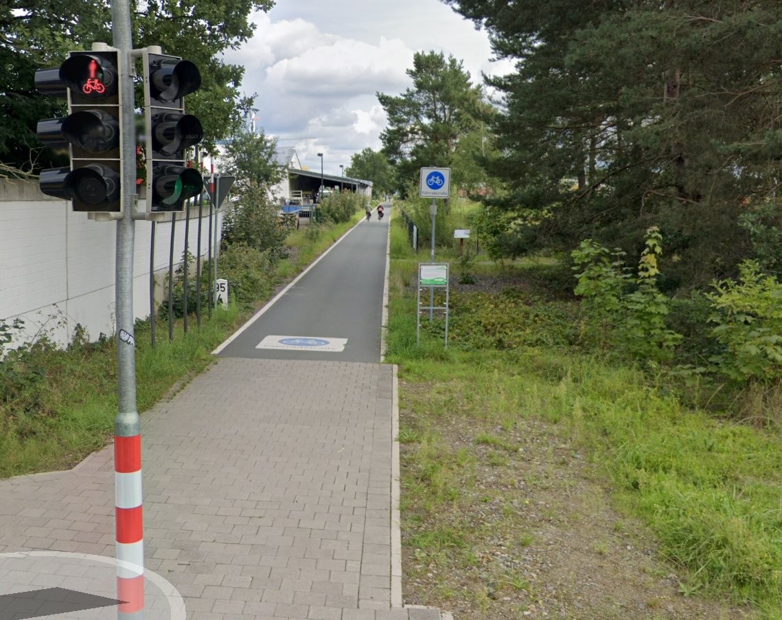 joerg3n's tweet photo. @radverkehr RadBahnMünsterland (Foto ist von Google 🙄) https://t.co/cBz50SvPNE