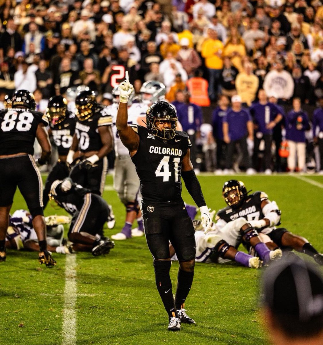 keepitbuffs's tweet photo. Defense stats through Week 8 

LB Nikhai Hill Green 
53 Tot 2 Sacks 2 PD

S Cam Silmon Craig 
52 Tot 1 Sack 3 PD 1 TD

CB DJ McKinney 
44 Tot 5 PD

S Shilo Sanders
25 Tot 1 PD

LB Lavonta Bentley 
24 Tot 1 Sack 2 FR

#SkoBuffs🦬 #UpTheSko https://t.co/GXpROrsX5v