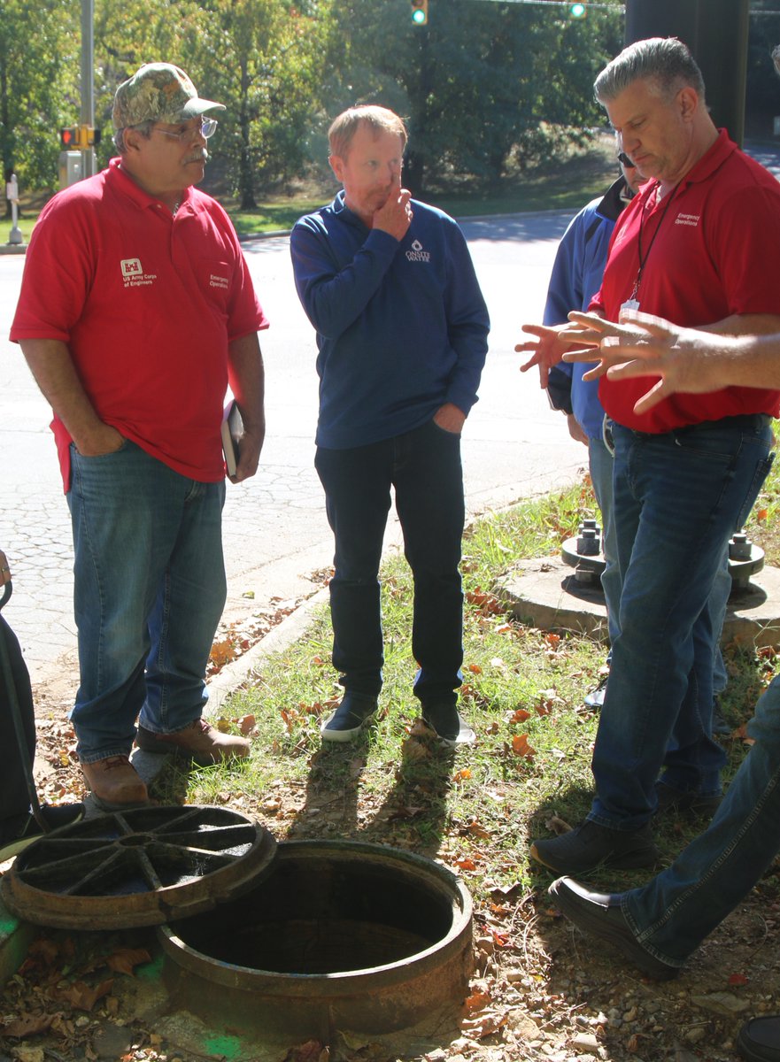 USACEHQ's tweet photo. #USACE Task Force Water Emergency Manager, Michael Krehely, New Orleans District, discusses options for assisting University of North Carolina Asheville with providing potable water to university dining facility/dormitories that house ~1,600 students. ๐ท: Edward Rivera #Helene24 https://t.co/kYHn0pqCyV