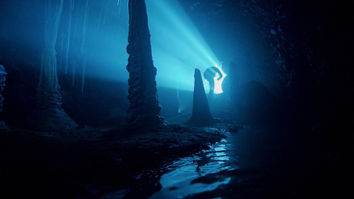 xscullybb's tweet image. still thinking about xfiles lighting