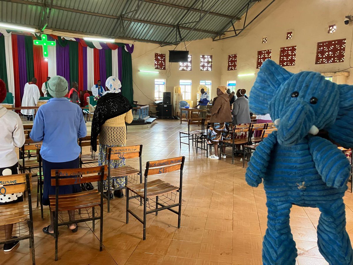 ElliePrimary1's tweet image. This morning Blue Ellie visited a church on Mount Kenya. The service was in Swahili. #WhereIsEllie #ReachingTheWorld