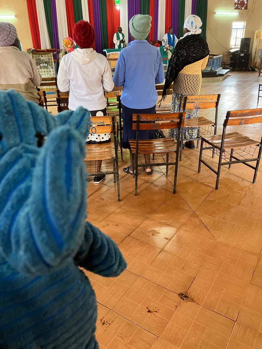 ElliePrimary1's tweet image. This morning Blue Ellie visited a church on Mount Kenya. The service was in Swahili. #WhereIsEllie #ReachingTheWorld