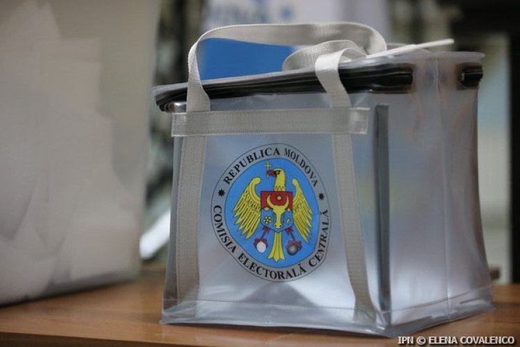 iamdenya_de's tweet photo. ❗️❗️❗️#Moldova: The Central Electoral Commission has declared the constitutional referendum on Moldova's accession to the European Union valid. 

By 18:00, the required number of votes for validating the referendum on Moldova's accession to the European Union was reached. 

IPN notes that for the referendum to be considered valid, a turnout of 33.33% is sufficient.