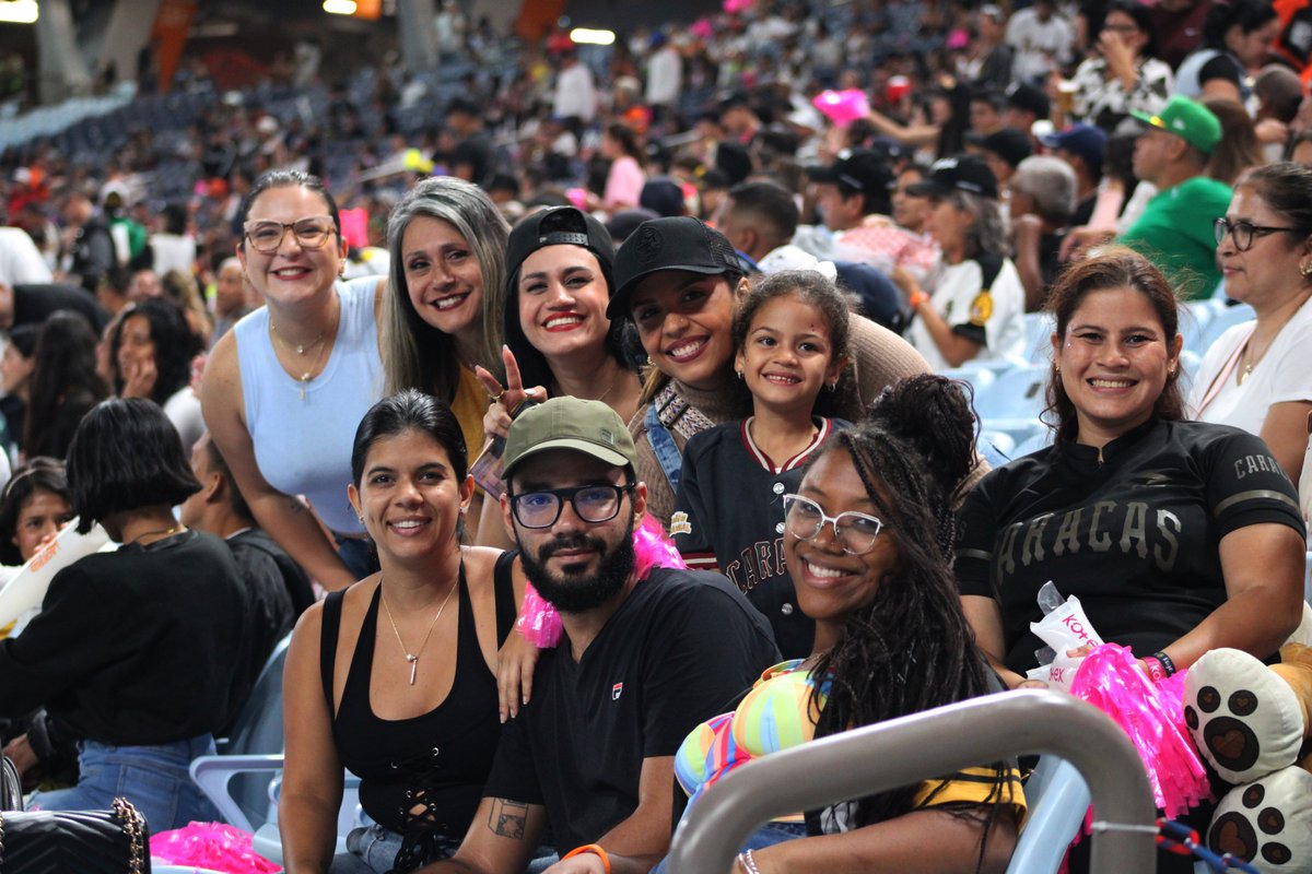 LAS DAMAS CARAQUISTAS EN EL MONUMENTAL

<a href="/gnfranceschi/">Genesis Franceschi</a>
<a href="/barbarafarinez/">Bárbara Fariñez</a> 
<a href="/Lakmydg/">SoyAriel</a> <a href="/johadac26/">Johanileth 🇵🇹</a>  
Epa, epa una Guarista infiltrada 👀😅<a href="/JhoseliinG/">Jhoselin González 🌻</a>