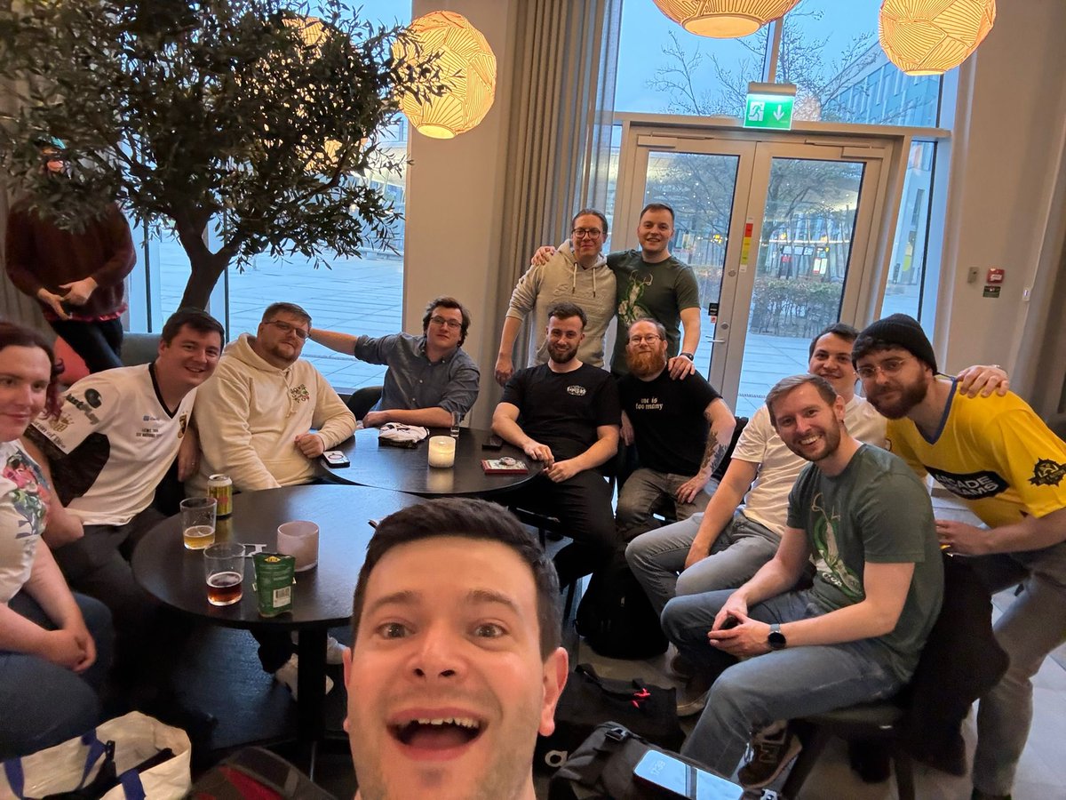 Team England AoS tweet media