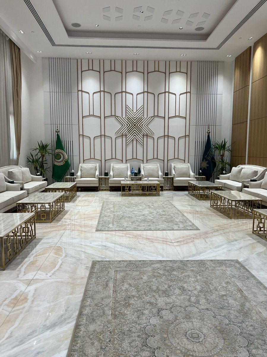 تشرفت بحضور الندوة العلمية "ريادة المرأة في القطاعات الأمنية" التي يقدمها جامعة نايف العربية <a href="/NAUSS_SA/">جامعة نايف العربية</a> بالتعاون مع منظمة الشرطة الجنائية الدولية الأنتربول <a href="/INTERPOL_HQ/">INTERPOL</a>  عن اشراك المرأة في مجال انفاذ القانون، ودعم دورها الريادي فيها، وعرض استراتيجيات تمكين المرأة في المجال الأمني.