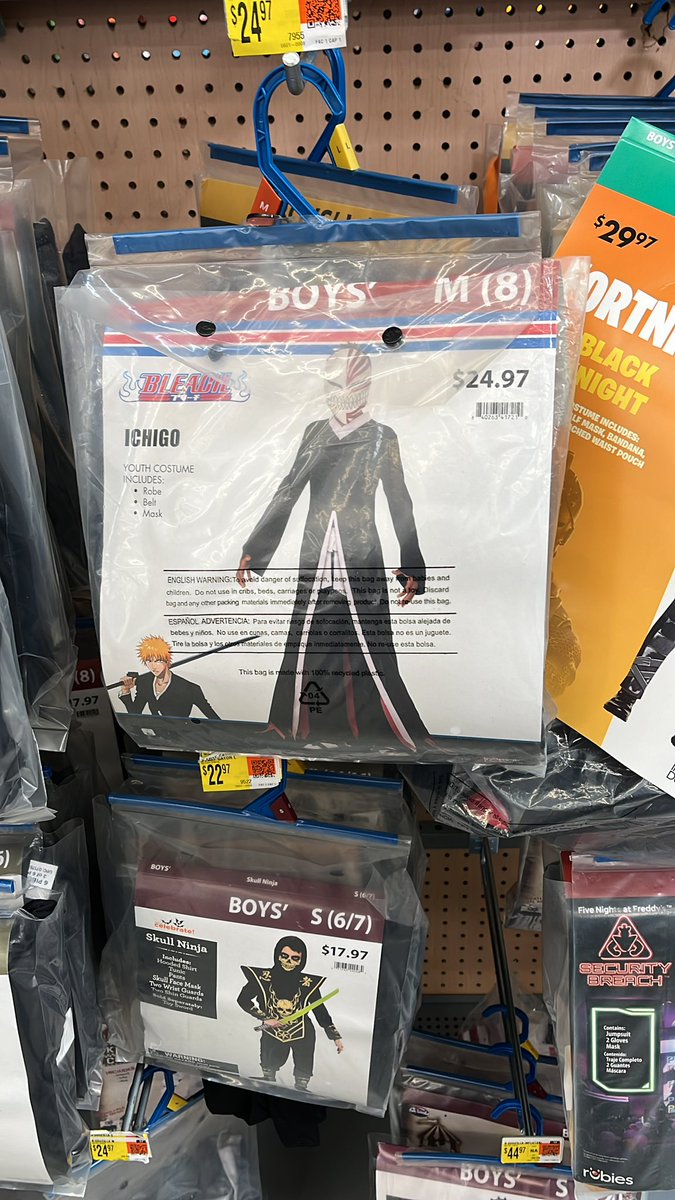 harvin_jay22's tweet photo. Man I wish I was a kid this Halloween will be perfect the boys asked to Ichigo @BossC86 https://t.co/wV7BzVYRX7
