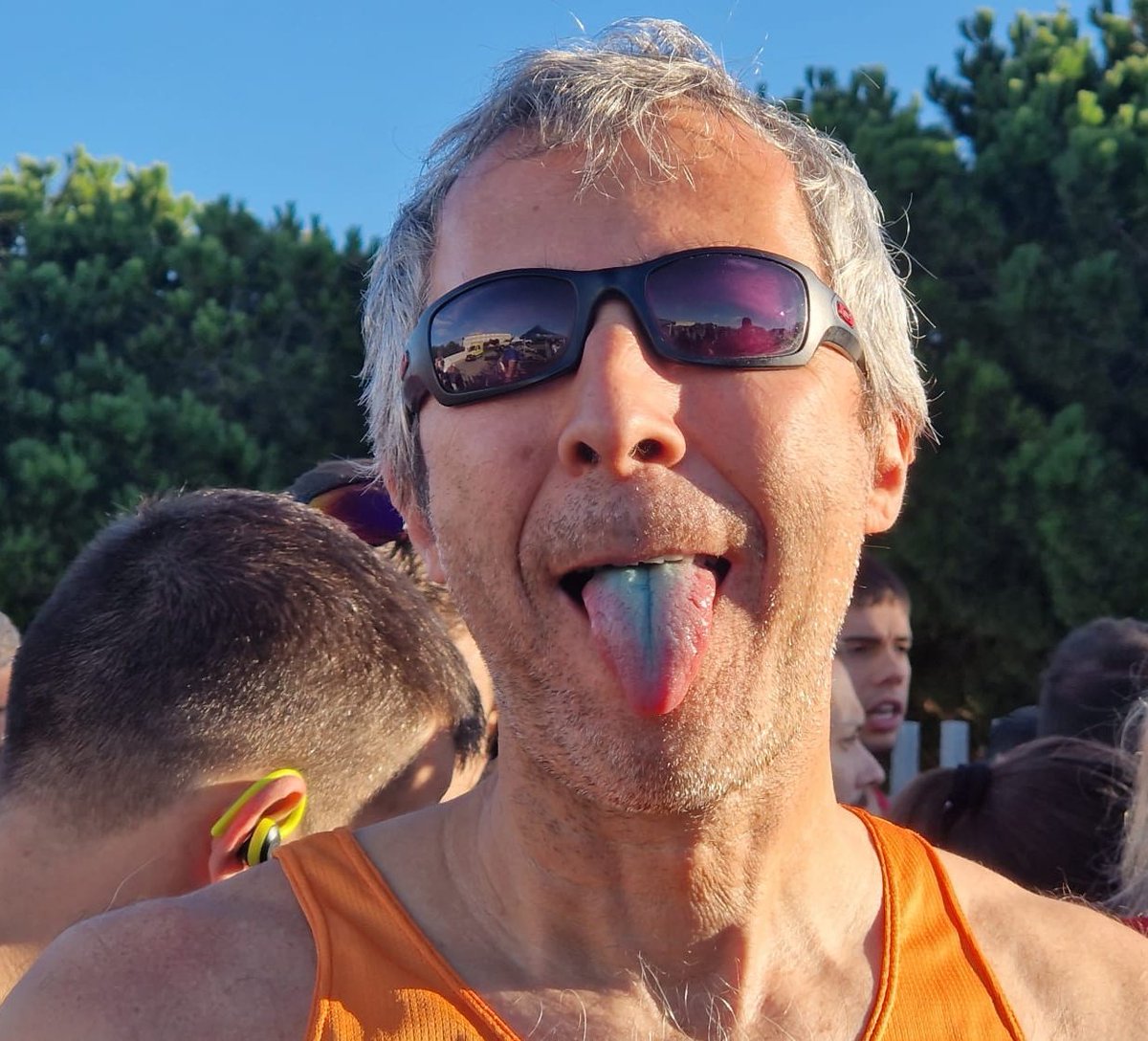jordisolerf's tweet photo. Moments de la #MitjaMaratóVilaseca lluint, com sempre, la samarreta de @corredors #cosesmeves #runisfun https://t.co/hRpKWwA93z