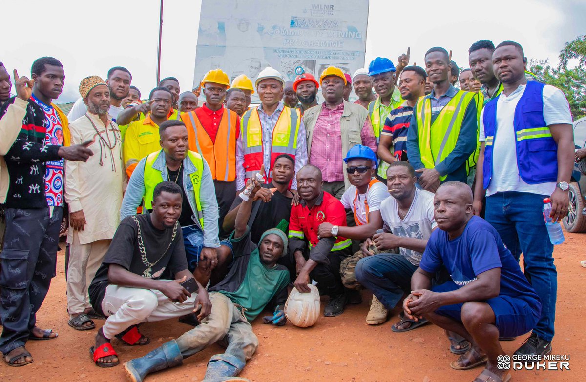 WisdomGomashie's tweet photo. https://t.co/VpHf2qlp6a

On Saturday, October 19, 2024, I was joined by Mr. Koku Anyidoho, Director of the Atta Mills Institute, a public policy CSO, to appreciate the works of some responsible Small-Scale Mining Companies in the Tarkwa-Nsuaem Municipality. https://t.co/exa9wJJZRY