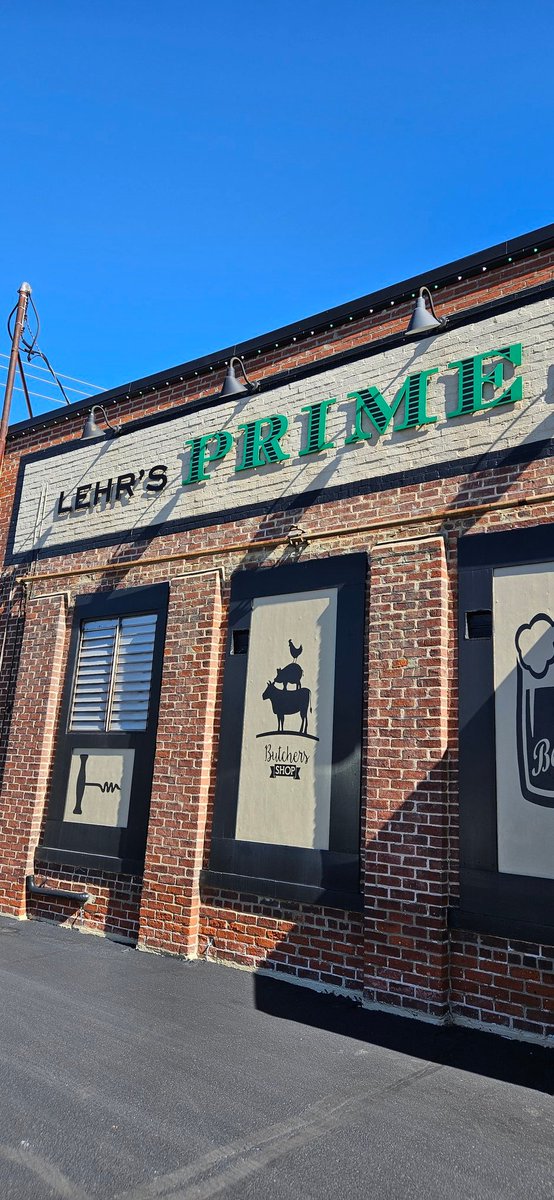 LanceMcAlister's tweet photo. Our weekend find: 1st time at @LehrsPrime in Milford. 
Enjoyed box lunches and a beer in their Taproom. Grabbed a couple of steaks, chicken breasts, and meatballs to bring home. Friendly staff. That's a great stop! https://t.co/1hbAiqWBdD