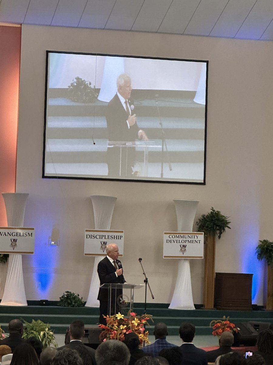 kekoretski's tweet image. .@Tim_Walz speaks at Victorious Believers Ministries in Saginaw, MI this morning. 

“I’ve often said the folks don’t need to hear a sermon from their elected officials, but they should expect us to try and live one,” he said to worshipers during his speech