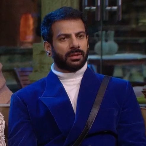 The dynamics are getting interesting now—finally, the first real argument between Karanveer and Vivian. And KV confronting Vivian about the issue 👏🏻. Whatever it is, it’ll be fun to watch. #BiggBoss18