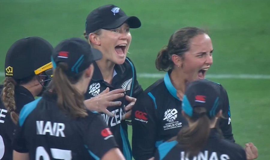 Alexa, who will be the game-changer tonight? 🤔 

Alexa: Amelia