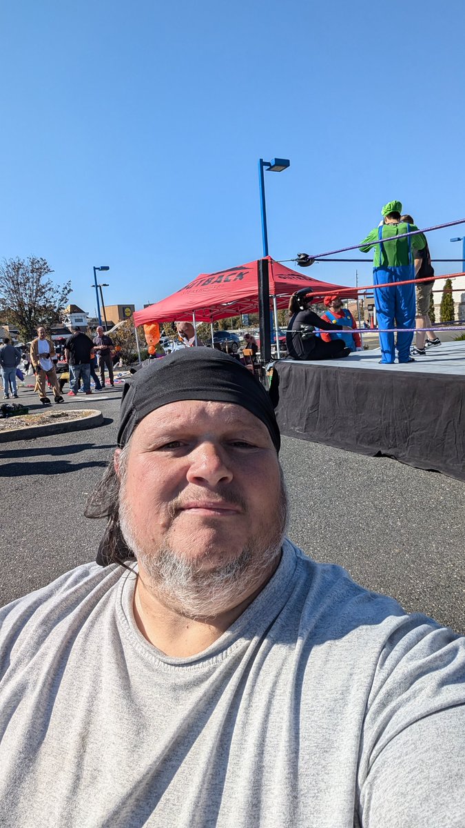 TripleM007's tweet image. Trunk or treat, then wrestling. It doesn&apos;t get much better than this #Dungeonstrong