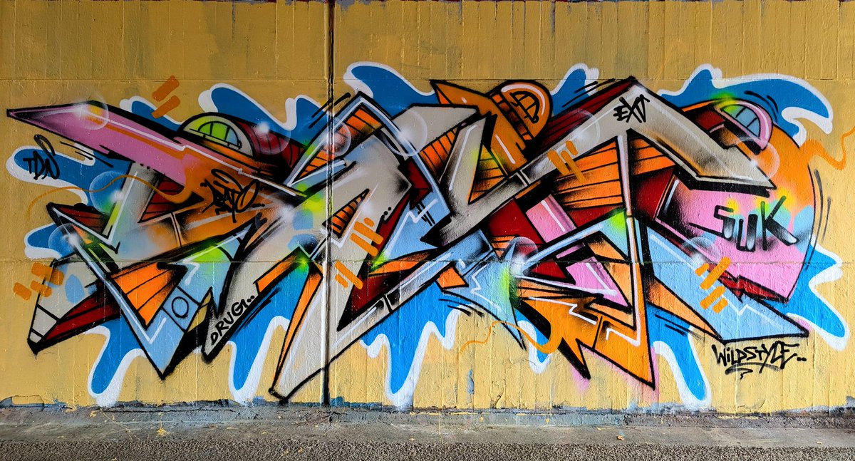 Dato_one's tweet photo. Graffiti livet fortsætter. https://t.co/2458iv2h8w