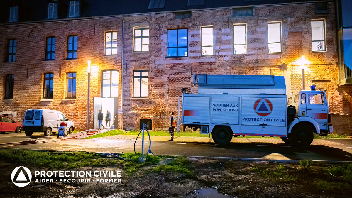 #TousMobilisés🧑‍🚒🤝 Sapeurs-pompiers, sapeurs-sauveteurs, pilotes et mécaniciens opérateurs de bord, personnels de soutien opérationnel et logistique, bénévoles des associations agréées de Sécurité civile : ils se sont tous engagés aux côtés des habitants sinistrés par les