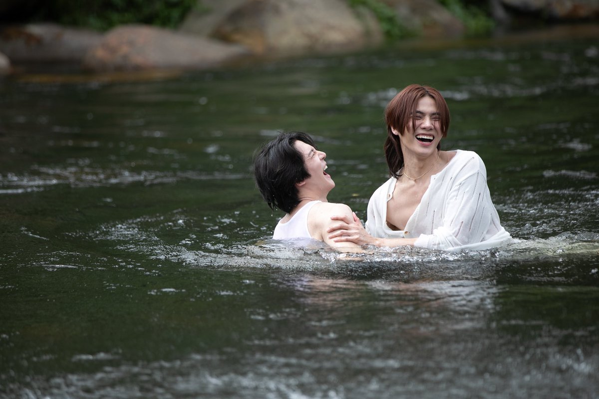 everyutheseries's tweet photo. เบื้องหลังความหวานวันนี้ น่ารักกันมั้ยย #EveryUTheSeriesEP3 https://t.co/FckMIQX05N