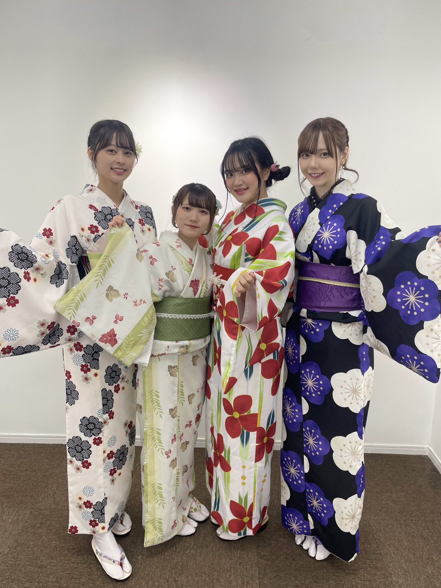 phi_new_final's tweet photo. 🧬 🫧φ NEW FINAL チェキ会🫧🧬

朝から終了まで共に過ごしてくださった皆様、お忙しい中駆けつけてくださった皆様
本当にありがとうございました💟

着物や衣装、私服など
普段とは違った形で新たな想い出を残すことができ一生の想い出となりました📖🪄⭐︎

𝙻𝚊𝚜𝚝
11/24(日)1周年&amp;李野由依 生誕祭 https://t.co/KwUx4LCFsQ