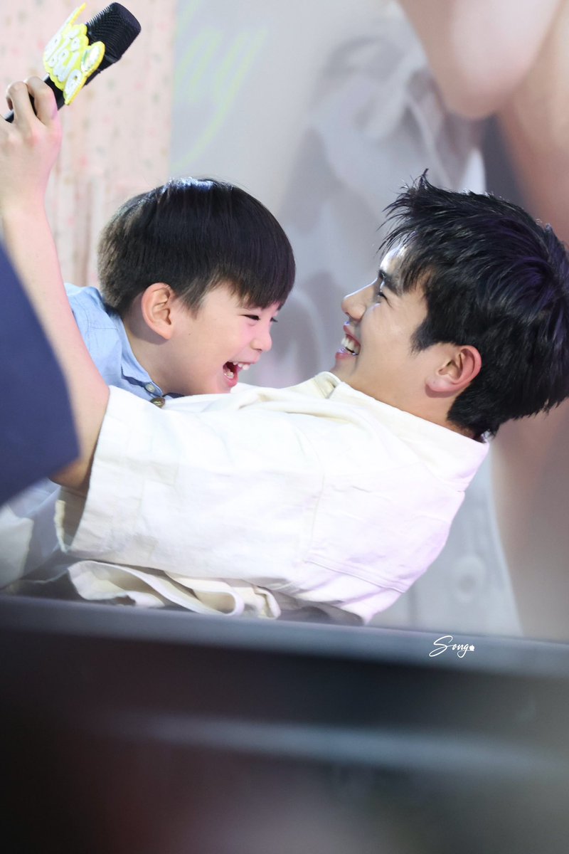 inchyx_'s tweet photo. นี่มันเบบี๋ 2 คนนี่นาา 👶🏻👶🏻🥺💖✨

Cr : SONG_APPLE0422 https://t.co/RVlISOapxD
