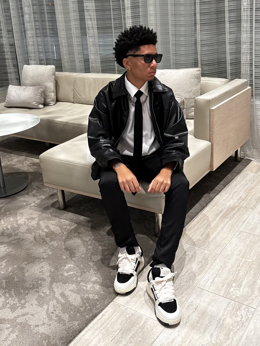 rjgotdafans's tweet photo. go richeyyyy do yo big one 📝 https://t.co/Yql4CM1MI2