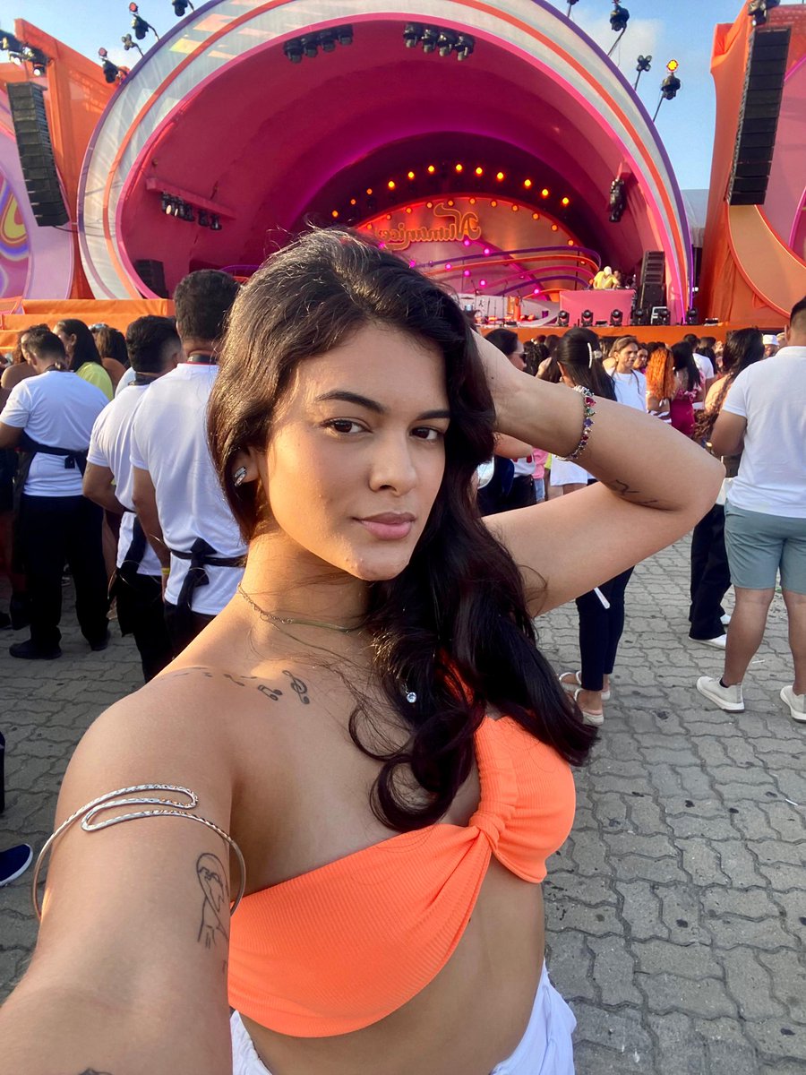 viciada em (m)amar tweet media