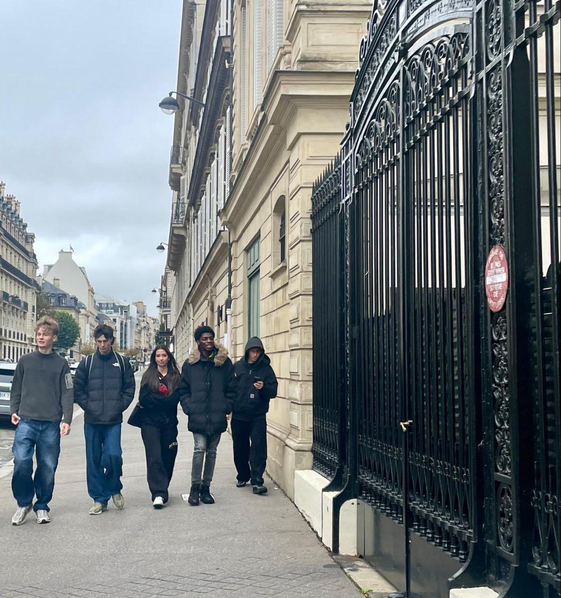 UCSModLangs's tweet image. Paris 🇫🇷