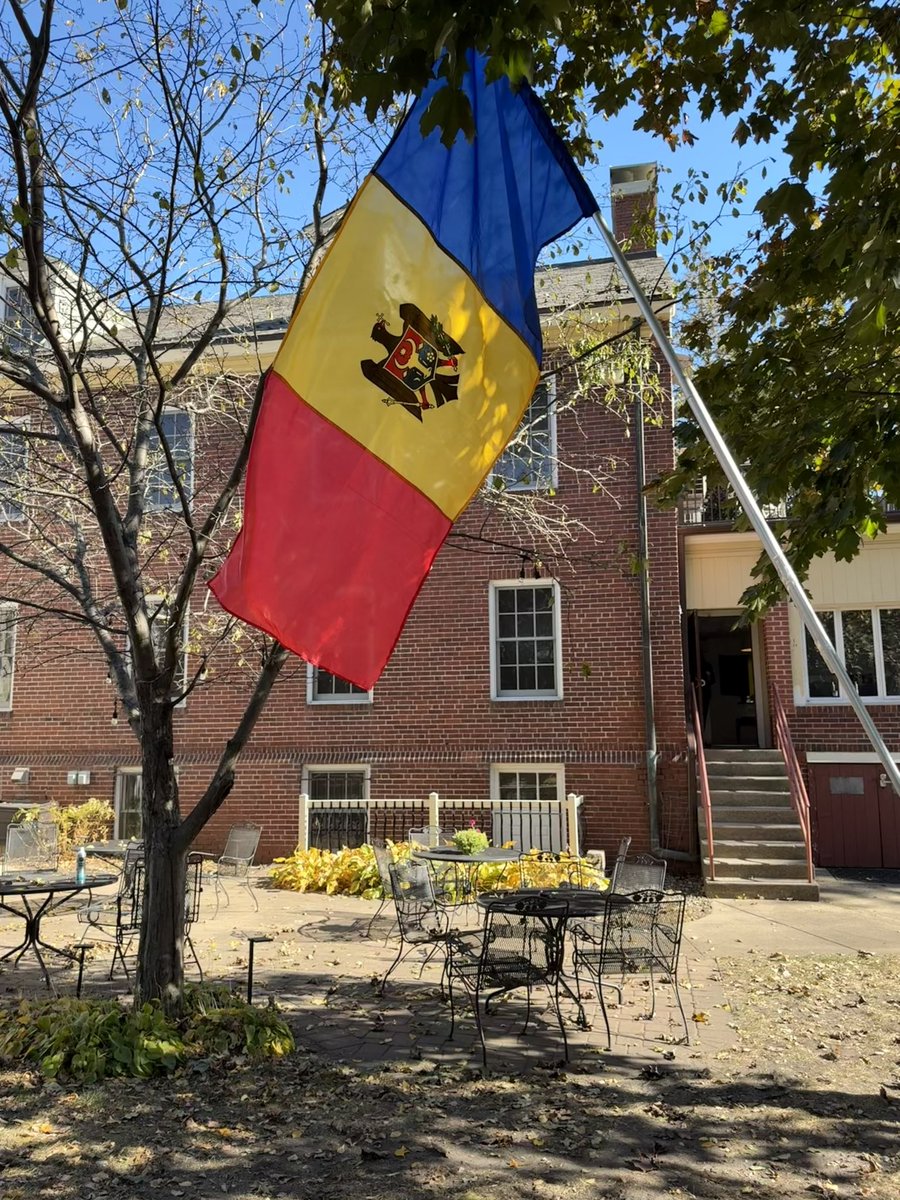 Election day in Minneapolis (for Moldovans)!