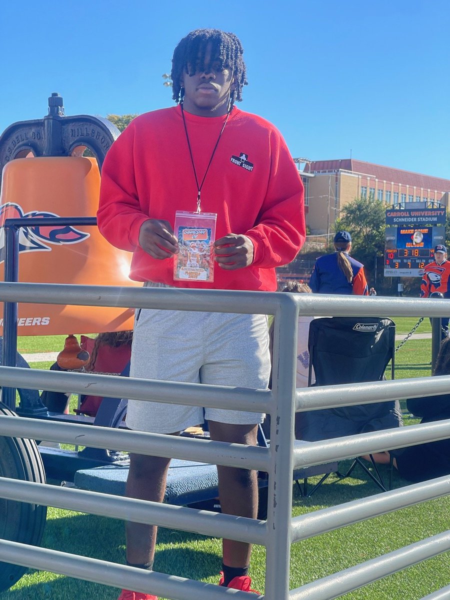 PrenticeSmith23's tweet image. Had an awesome experience at the @piofootball gameday visit! Thank you @CoachHolleyCU, @CoachBuddah,@OLCoach_Ack and the rest of the Carroll staff, for letting me experience what Carroll has to offer! @PSHScougarFB @PSHS_Athletics @PrepRedzoneIL @PrenticeSmith6 @ArlettaSmi52101