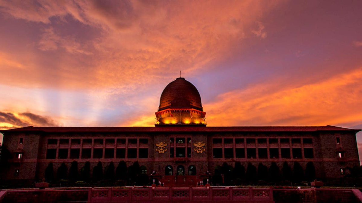 AshTheWiz's tweet image. A GRAND ADVENTURE ATOP SUDAN BLOCK 

By: Maj Gen Bipin Bakshi (Retd) NDA/60/Juliet

(From: Reflective Musings and Reminiscences - Articulations by NDA Alumni)

Do read the full thread…
1/9
#Humour #humor #humorinuniform #HumourInUniform #FaujiHumour #MilitaryHumour #Infantry