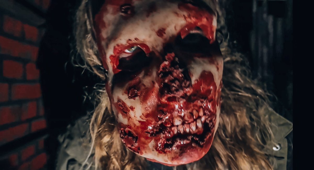 🤡 NEW VLOG 🤡

Join us from the 2024 press night of Screams!, where fear is reborn at Thornton Hall Country Park 🎃

Featuring three unique mazes, including one of the most insane mazes we've done to date - the unhinged Blackmarket! 💀🩸

WATCH HERE 👻⬇️
m.youtube.com/watch?v=MRcVVl…